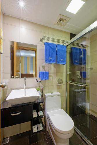 Deluxe Twin Room (Free Return Airport Transfer and 10% off on Food & Beverage) image 5