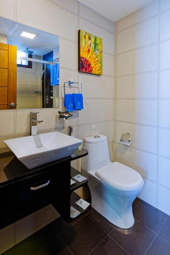 Deluxe Double Room with Sea View (Free Return Airport Transfer and 10% off on Food & Beverage) image 6