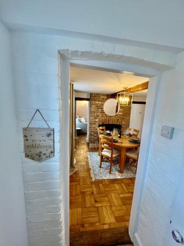 Marshmede Cottage - picturesque, tranquil, relaxing