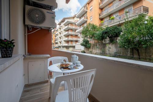 Emily Valles Apartment Saint Peter's, Roma (foto 10)