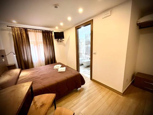 Hotel Pinguino - image 8
