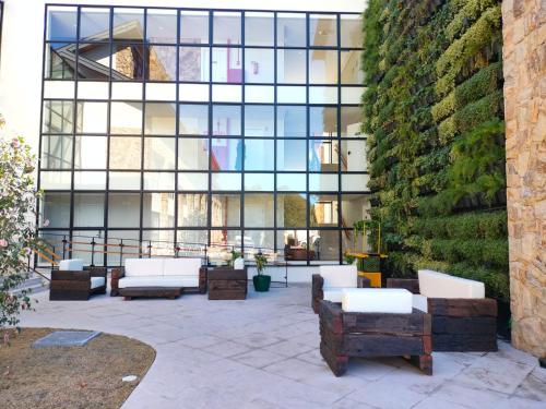 Wanderlust Experience Hotel - image 2