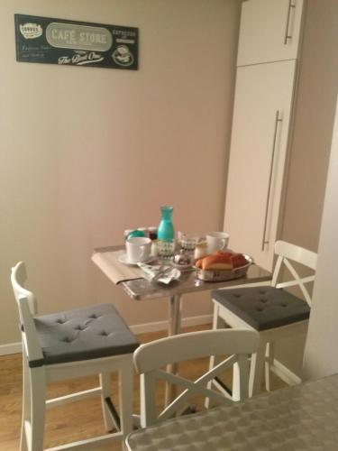 餐飲選擇, Chambre d'Hotes le massanous in 佩里阿克米內爾瓦