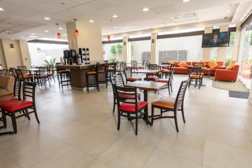 Holiday Inn Express & Suites Guadalajara Aeropuerto By IHG - 식음료(F&B)