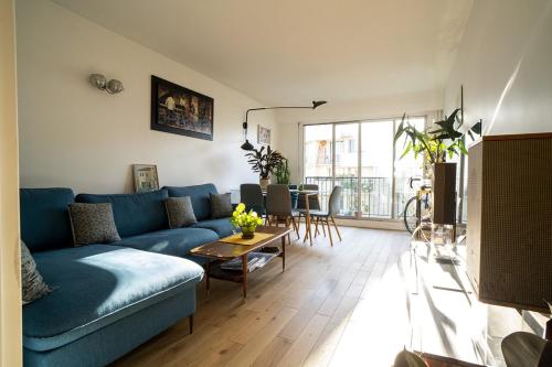 Bright apartment with sunny balcony