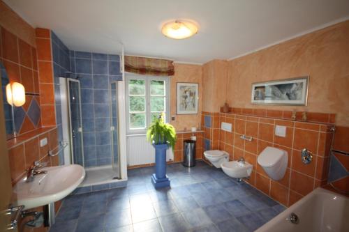 Bathroom, Moseltraum Alte Schmiede in Schleich