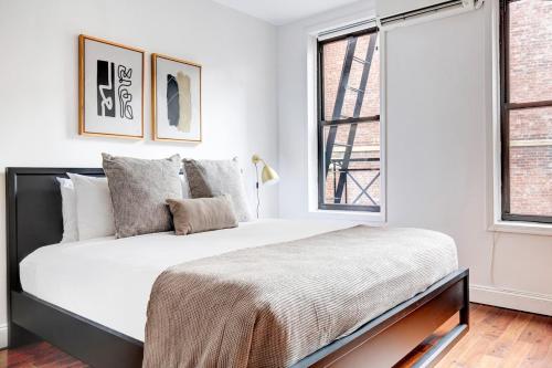 Gorgeous W Village 1BR w WD nr 1 PATH NYC-740, New York (fotografie 7)