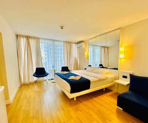 Double Room with Balcony and Sea View