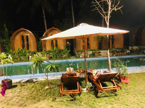 Swimming pool, Bungalow Danang Healing Homestay in Hoa Vang