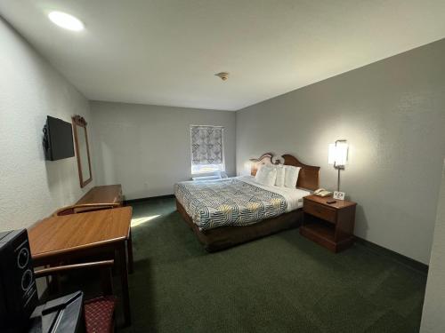 Star City Inn & Suites