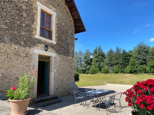Maison confortable et calme, 2 chambres gîte à louer Corbessieu