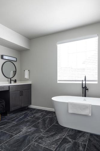 Fürdőszoba, Winter Park Chateau, Boutique Inn in Winter Park (Colorado)