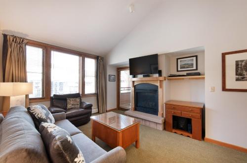 Comfortable Mountain Adventure Condo at Zephyr Mountain Lodge with Village View condo