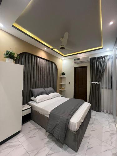 Travellers Heaven 3BR APT DHA PHASE VI Nishat Commercial
