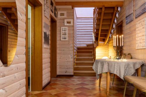 Viesu un ciemiņu brīvdienu māja Villa VĒJROZES (Viesu un cieminu brivdienu maja Villa VEJROZES) in Melturi