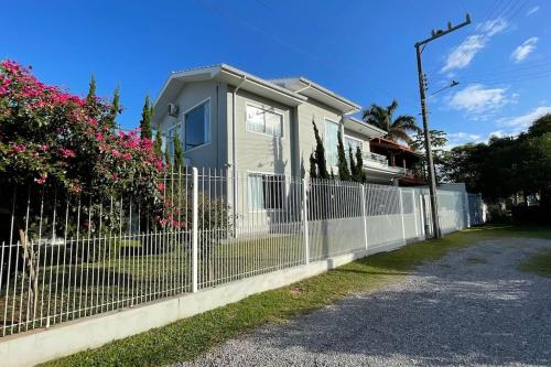 Casa de Praia Guarda do Embaú