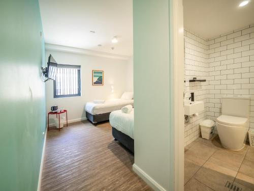 YHA Byron Bay Room Type - Twin Room with Ensuite