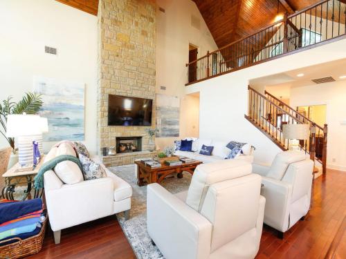Lake LBJ Waterfront House w/ Private Boat Slip Swimming Area with Steps to the lake - image 9