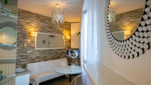 Studio Lovran 14178b - image 7