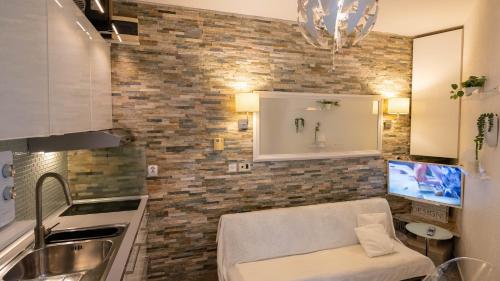 Studio Lovran 14178b - image 3