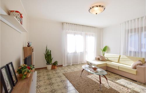  Amazing Apartment In Lamon With House A Panoramic View in Lamon