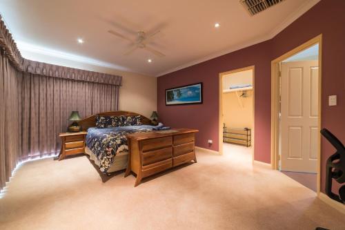 Funland, Family Home On The Canals Mandurah