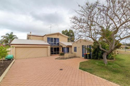 Funland, Family Home On The Canals Mandurah