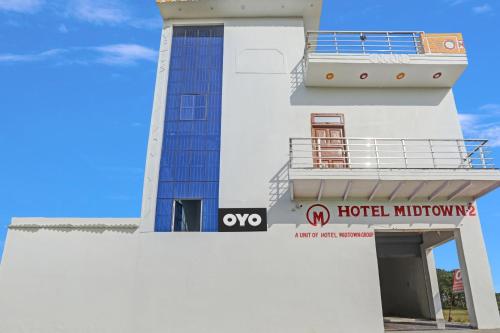 OYO Flagship Hotel Midtown 2