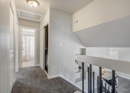 Pueblo Place Riverwalk Fireplace Pet-Friendly