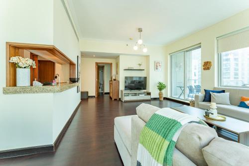 Dubai Marina Apartment with Sea view, Pool and Gym, Dubaj (zdjęcie 5)