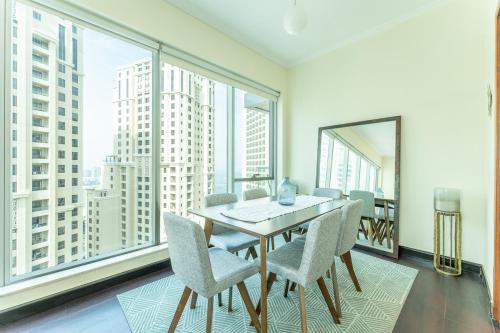 Dubai Marina Apartment with Sea view, Pool and Gym, Dubaj (zdjęcie 7)