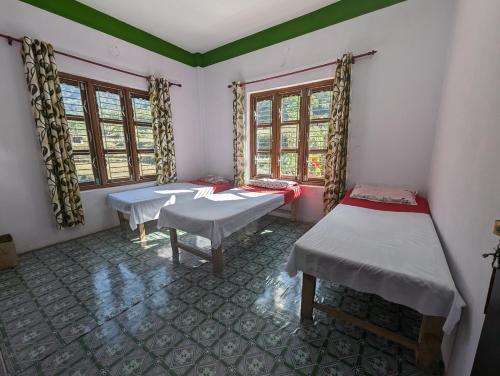 Roshani Guest House and Restaurant Ngadi Bazar in Gorkha