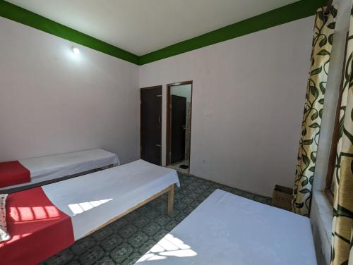 Roshani Guest House and Restaurant Ngadi Bazar in Gorkha