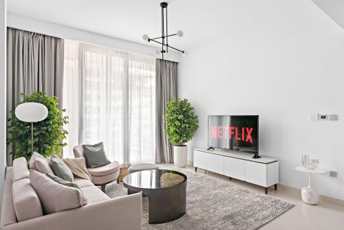 VayK - Brand New 2BR Apartment in Dubai Harbour - image 2