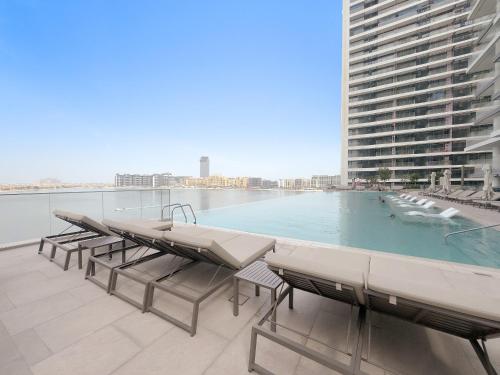 VayK - Brand New 2BR Apartment in Dubai Harbour - image 12