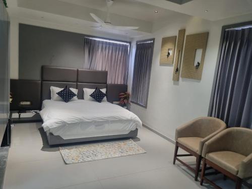 Hotel Ananta Gondal in Virpur