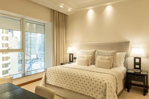 Junior Suite Premier con 1 Letto King-Size, Accesso Executive Lounge, Afternoon Tea e Happy Hour, Accesso Gratuito Spiaggia e Piscina del Resort, e Trasferimento dall'Aeroporto di Dubai