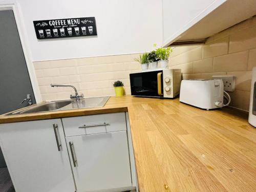 Urban and stylish Central Studio Apartment in Liverpool with high speed free wifi