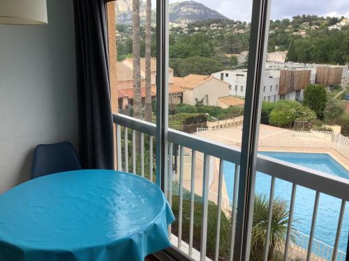 منظر, Au calme dans hameau fleuri joli Studio 3 pers piscine parking wi-fi in Vence City Center