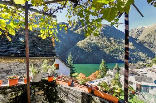 Casa Carla Chalets in Vogorno, Schweiz