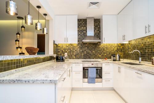 Vacay Lettings- Stylish waterfront getaway home, Dubai (foto 8)