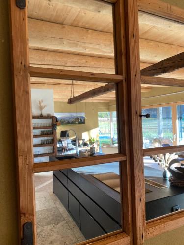 Ferienhaus am See mit Sauna und Whirlpool - image 11