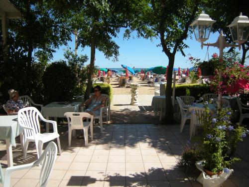 Hotel Continental - image 13