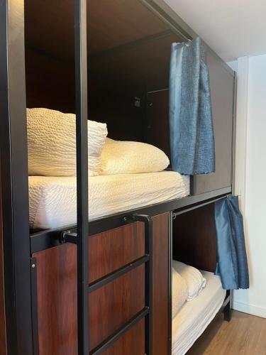 Hostel20 Bayonne – Bayonne, MO