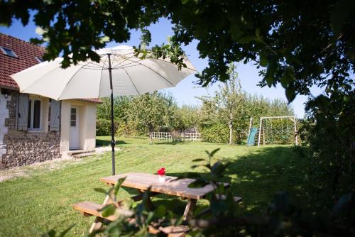 La Ferme du Mesnil - Maison familiale gîte à louer Bézu-Saint-Éloi