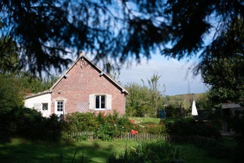 Viesnīcas āriene, La Ferme du Mesnil - Maison familiale in Bezu-Saint-Eloi