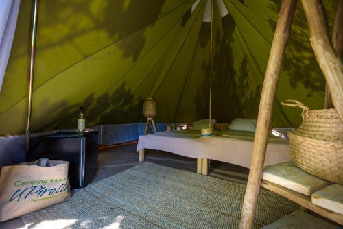2 twin beds