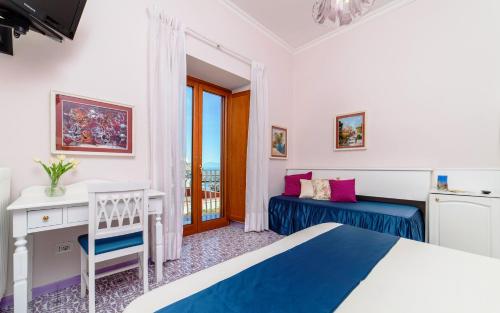 Hotel La Bussola - image 14