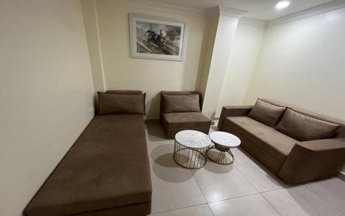 . INN,S RESIDENCY