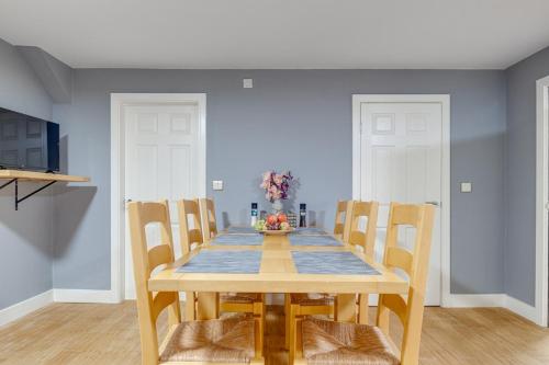 편의 시설/서비스, CADeS West Bromwich in 웨스트 브롬위크